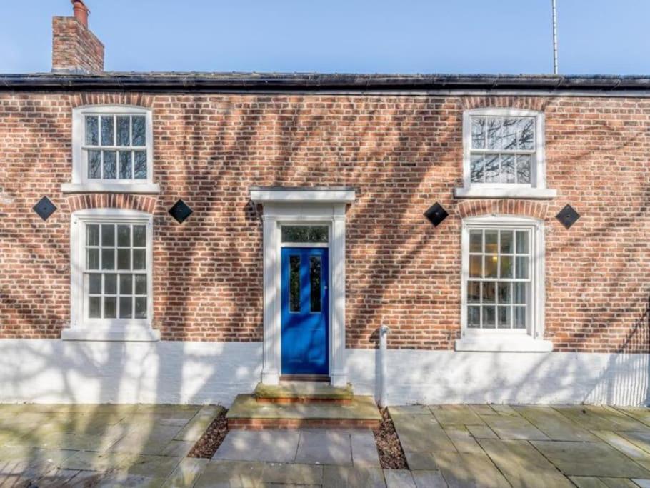 Welcoming Luxury In A Grade Ii Listed Building Apartment *